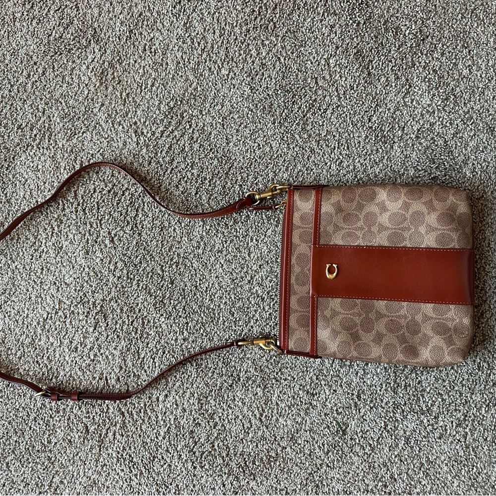 Coach Kitt Messenger Crossbody Bag.